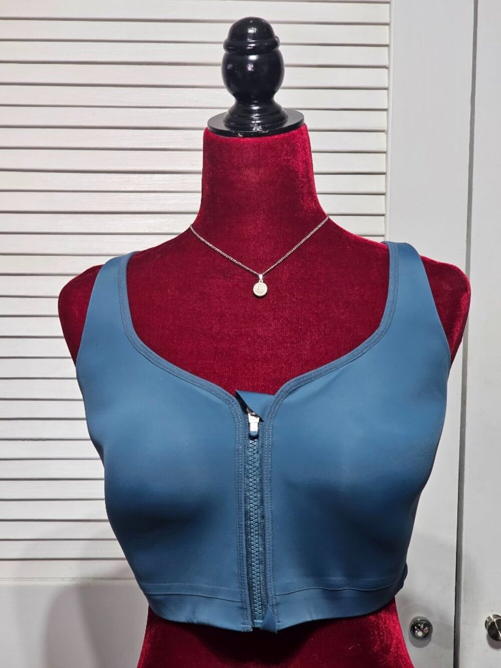 NWOT Athleta Women's Sequoia Blue Advance Zip  Sports Front Bra Size 38DD 3166